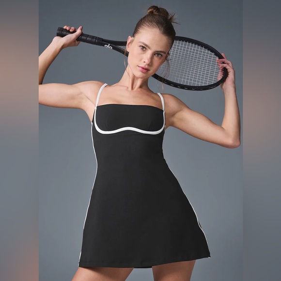 ALO Yoga Dresses & Skirts - Alo Airbrushed Streamlined Dress